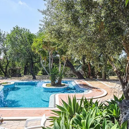 Casa de Férias Stunning In Saline Ioniche