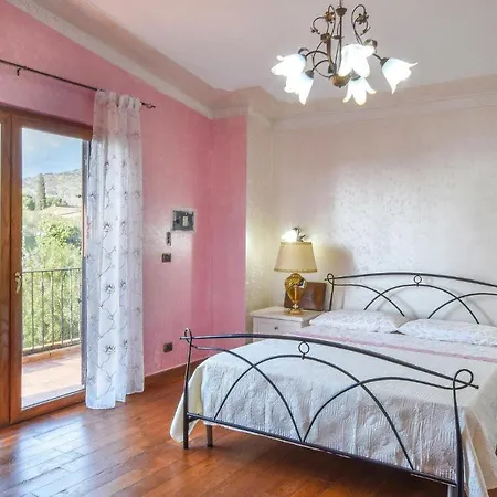 Stunning In Saline Ioniche Ferienhaus Saline Joniche