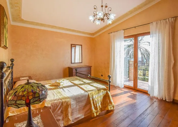 Stunning In Saline Ioniche *