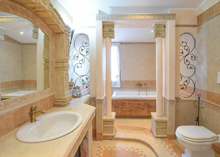 Stunning In Saline Ioniche בית נופש Saline Joniche