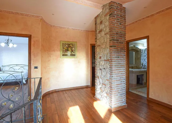 Stunning In Saline Ioniche בית נופש Saline Joniche