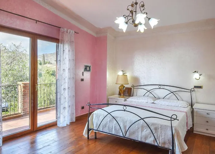 Stunning In Saline Ioniche בית נופש Saline Joniche